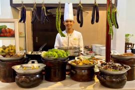 Nikmati Sensasi Makan Pecel Lele di Hotel Santika Bengkulu