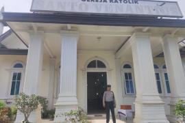 Polsek Padang Jaya Gelar Pengamanan Gereja, Kawal Kebaktian Hari Minggu