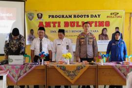 Program Roots Day Kapolsek Ketahun Berikan Sosialisasi Anti Bullying kepada Siswa/i SMK N 5 Bengkulu Utara