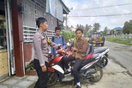 Polsek Padang Guci Hulu Lakukan Patroli dan Berikan Imbauan Tertib Berlalulintas di Desa Bungin Tambun 