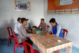Bekerjasama Mewujudkan Pemilu Aman, Wakapolsek Padang Jaya Kunjungi Panwaslu Kecamatan