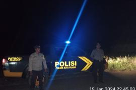 Berikan Pengamanan kepada Pengendara, Polsek Kotapadang Patroli Rutin di Jalan Lintas
