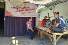 Jumat Curhat di Desa Bungin Tambun, Polsek Padang Guci Hulu Dengarkan Keluhan dan Sampaikn Imbauan Kmatibmas kepada Warga 