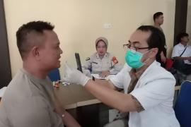 Kapolsek Batik Nau Beserta Anggotanya Laksanakan Giat Rikkes Berkala untuk Menjaga Kondisi Kesehatan