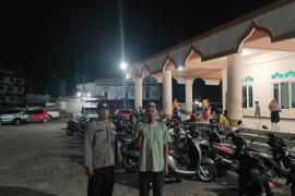 Beri Rasa Aman Saat Beribadah, Polsek Ketahun Laksanakan Pengamanan Ibadah Sholat Tarawih