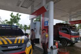 Lakukan Pengamanan dan Pengawasan Di SPBU, Polsek Maje Cek Ketersedian BBM 