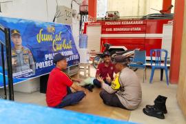 Jumat Curhat Polsek Ketahun di Gelar Di Desa Giri Kencana