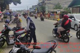 Patroli, Polsek Kaur Selatan Lakukan Pengamanan dan Pasar Turlalin di Pasar Kaget 