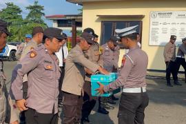 Polsek Ketahun Rutin Gerakan Sedekah Bersama Personel Hari Senin