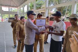 Waka Polsek Ketahun Hadiri Dan Monitoring Langsung Penyaluran BLT DD