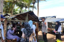 Personel Polsek Air Besi Amankan Objek Wisata Selama Libur Lebaran