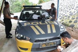 Polsek Batik Nau Rutin Lakukan Pemeliharaan dan Perawatan Kendaraan Dinas 