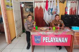 Jalin Sinergitas, Bhabinkamtibmas Sambang Kamtibmas dengan Perangkat Desa Binaannya