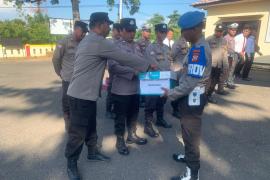 Polsek Ketahun Rutin Gerakan Sedekah Bersama Personil