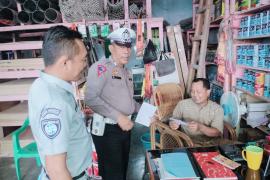 Jasa Raharja Bersama Polres Bengkulu Utara Bagikan Brosur Kepatuhan Pembayaran Pajak Kendaraan Bermotor di Kabupaten Bengkulu Utara