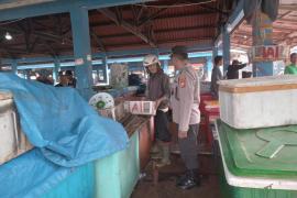 Sambang Kamtibmas, Personel Unit Binmas Polsek KSKP Pulau Baai Sampaikan Pesan-Pesan Kamtibmas 