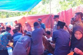 Kapolsek Ketahun  Sambang Duka Korban Meninggal Dunia Akibat Tenggelam