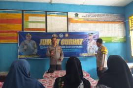 Tampung Aspirasi Pelayanan Polisi, Polsek Kotapadang Jumat Curhat di Sekolah SDN 33