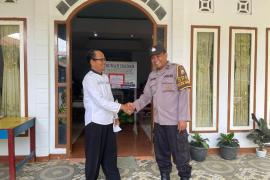 Hadir di Tengah Masyarakat, Polsek Giri Mulya Amankan Kegiatan Ibadah Minggu di Gereja