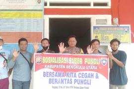 Polsek Ketahun Melalui Bhabinkamtibmas Sosialisasi Saber Pungli Kepada Masyarakat