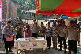 Rangkaian HUT Bhayangkara ke-78, Kapolres Kaur Resmikan Sumur Bor untuk Masyrakat Desa Suku Tiga 