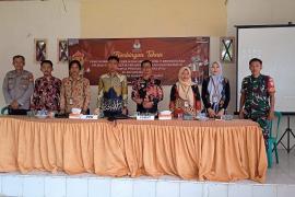 Polsek Kaur Tengah Hadiri Bimtek Pemutakhiran Data Pemilih Dan Penggunaan Aplikasi Sidalih Serta Aplikasi E-Coklit Pada PPS Se Kec