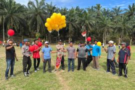 Polsek Ketahun Hadiri Opening Ceremonial Turnamen Sepak Bola HUT Karang Taruna Putra Kusuma