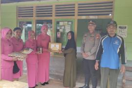 Kapolsek Giri Mulya bersama Bhayangkari Lakukan Baksos Dalam Rangka Menyambut Hari Bhayangkara ke 78 Tahun 202