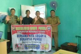Cegah Pungli, Bhabinkamtibmas Polsek Ketahun Sosialisasi Saber Pungli di Wilayah Hukumnya