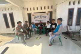 Dalam Giat Jumat Curhat, Polsek Tanjung Kemuning Ajak Masyarakat Jaga Kamtibmas