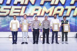 Konsisten Dukung Korlantas Polri di Bidang Kamseltibcarlantas, Jasa Raharja Dapat Piagam Penghargaan dari Kapolri