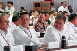 Kapolri Isi Materi Pemberantasan Korupsi di Retreat Kabinet Merah Putih