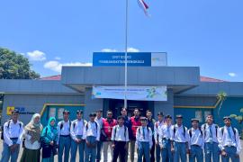 Foto Bersama dalam kegiatan Kunjungan Industri SMK IT Khoiru Ummah di PLN Indonesia Power UBP Bengkulu