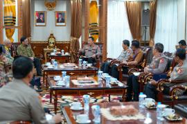 Temui Kapolri, Mohammad Dawam Serahkan Tiga Hasil Penelitian dan Rekomendasi Kompolnas                                      