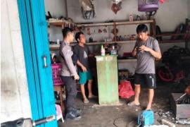 Sat Binmas Polres BS dalam Satgas Preemtif OPS Mantap Praja Nala 2024 Sambangi warga Edukasi dan Ajak Warga masyarakat Untuk sama sama Cooling System terkait Pilkada 2024.