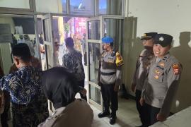 Polres Bengkulu Selatan Kukuh dengan komitmen amankan Debat Publik Pertama Calon Bupati dan Wakil Bupati Kabupaten Bengkulu Selatan. 