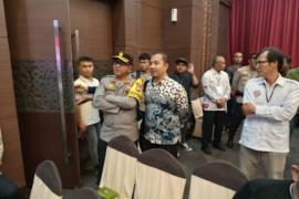 Polresta Bengkulu, Polres Seluma, dan Kodim 0425 Seluma Laksanakan Pengamanan Debat Paslon Bupati dan Wakil Bupati Seluma