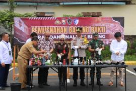 Polres Rejang Lebong Musnahkan Miras dan Knalpot Brong