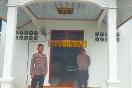 Polsek Kedurang Ilir Laksanakan Pengamanan  Ibadah Tahun Baru Ciptakan Kenyamanan Beribadah
