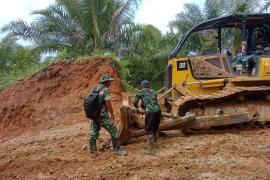 Satgas TMMD Ke- 124 Kodim 0408/BS Bangun Jalan