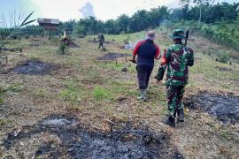 Satgas TMMD Ke-124 Kodim 0408/BS Bersama Warga Buka Lahan Tidur Menjadi Lahan Produktif