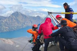 Tim SAR Gabungan Hadapi Medan Ekstrem dalam Misi Penyelamatan Pendaki Asal Brasil di Rinjani