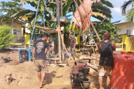 Sumur Bor Kelima Hampir Tuntas Dibangun Satgas TMMD Ke-124 Kodim 0408/BS