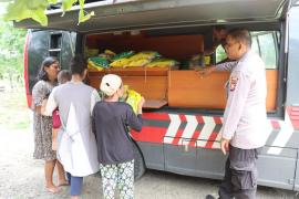 Mobileing Gerakan Pangan Murah Polri Untuk Masyarakat Polres Seluma di Desa Lunjuk Seluma Barat