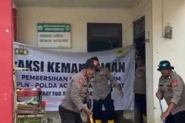 Polres Langsa Bersama PLN dan Warga Laksanakan Aksi Kemanusiaan Pascabanjir di Aceh Tamiang