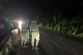 Patroli Gabungan Polsek Padang Ulak Tanding dan TNI Antisipasi Gangguan Kamtibmas