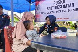 Wujud Kepedulian Polri, Pelayanan Kesehatan Gratis Bagi Korban Banjir Bandang Padang Pariaman