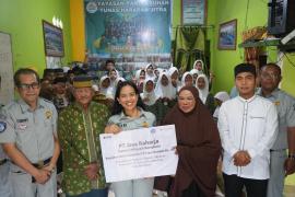 Penyerahan Bantuan kepada Panti Asuhan Tunas Harapan Jitra
