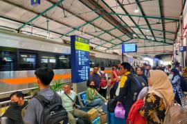 KAI Daop 7 Madiun Catat 5 Stasiun Terbanyak Layani Penumpang di Awal Angkutan Nataru 2025/2026 Semakin Melayani Mobilitas Masyarakat di Jawa Timur