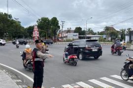 Ditlantas dan Samapta Polda Bengkulu Laksanakan Pengaturan Pagi untuk Kelancaran Aktivitas Warga